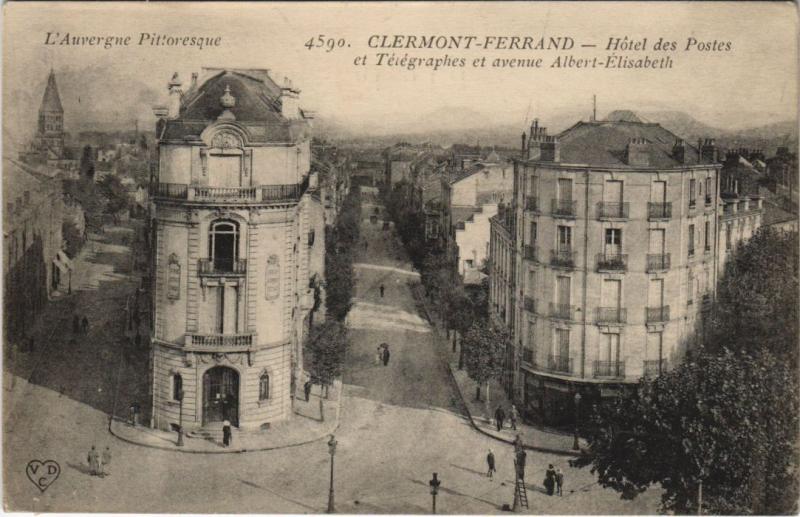 Carte postale ancienne Clermont Ferrand Hotel des Postes et Telegraphes à Clermont-Ferrand