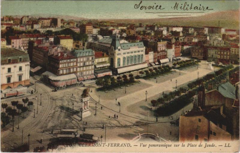 Carte postale ancienne Clermont Ferrand vue panoramique sur la Place de Jaude à Clermont-Ferrand