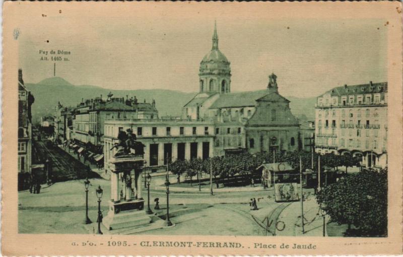 Carte postale ancienne Clermont Ferrand Place de Jaude à Clermont-Ferrand