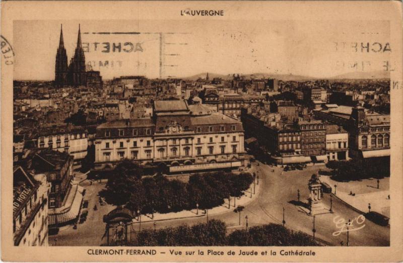 Carte postale ancienne Clermont Ferrand vue sur la Place de Jaude à Clermont-Ferrand