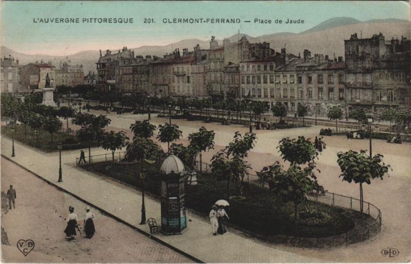 Carte postale ancienne Clermont Ferrand Place de Jaude à Clermont-Ferrand