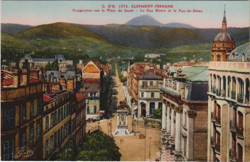 Carte postale ancienne Clermont Ferrand Perspective sur la Place de Jaude à Clermont-Ferrand