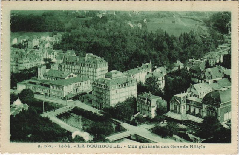Carte postale ancienne La Bourboule vue generale des Grands Hotels à La Bourboule