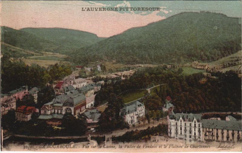 Carte postale ancienne La Bourboule vue sur le Casino à La Bourboule