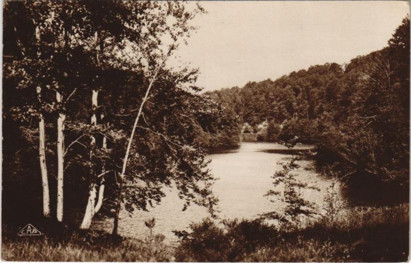 Carte postale ancienne La Bourboule Lac du Barrage à La Bourboule