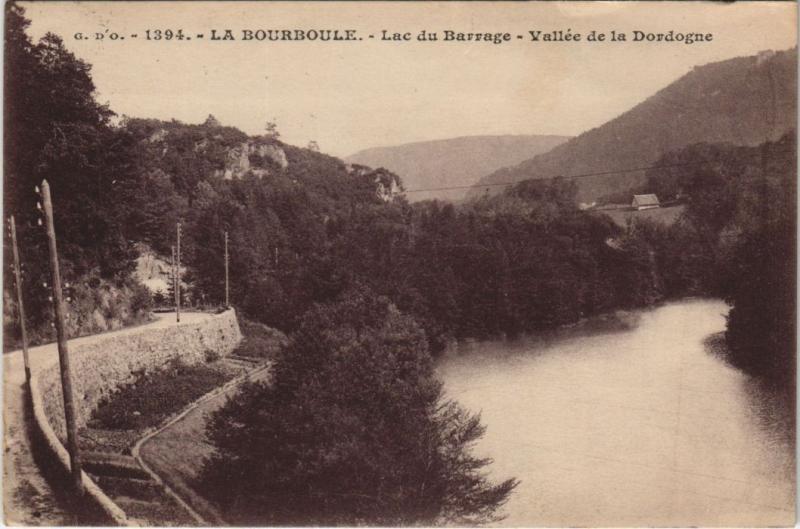 Carte postale ancienne La Bourboule Lac du Barrage à La Bourboule
