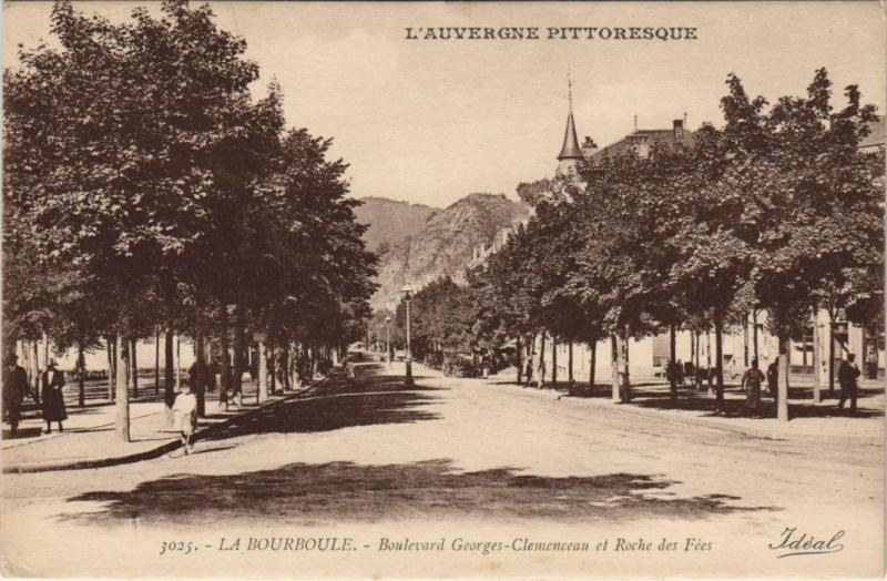 Carte postale ancienne La Bourboule Boulevard Georges Clemenceau à La Bourboule