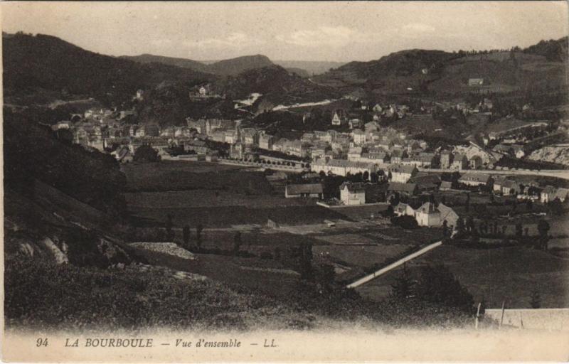 Carte postale ancienne La Bourboule vue d'ensemble à La Bourboule