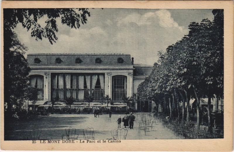 Carte postale ancienne Mont Dore Le Parc et le Casino à Mont-Dore