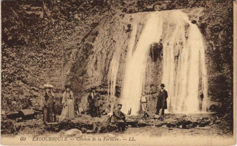 Carte postale ancienne La Bourboule Cascade de la Verniere à La Bourboule