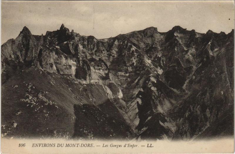 Carte postale ancienne Mont Dore Les Gorges d'Enfer à Mont-Dore