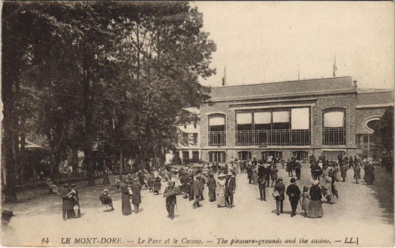 Carte postale ancienne Mont Dore Le Parc et le Casino à Mont-Dore