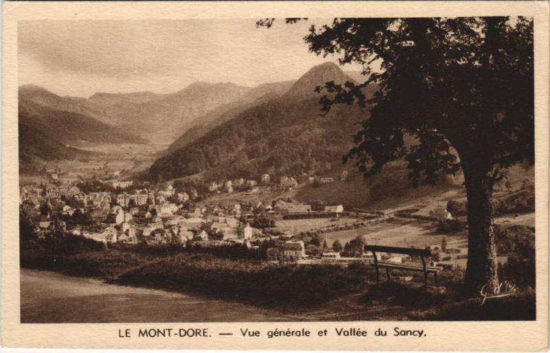 Carte postale ancienne Mont Dore vue generale et Vallee du Sancy à Mont-Dore