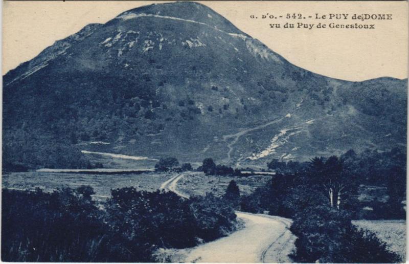 Carte postale ancienne Le Puy de Dome vu du Puy de Genestoux