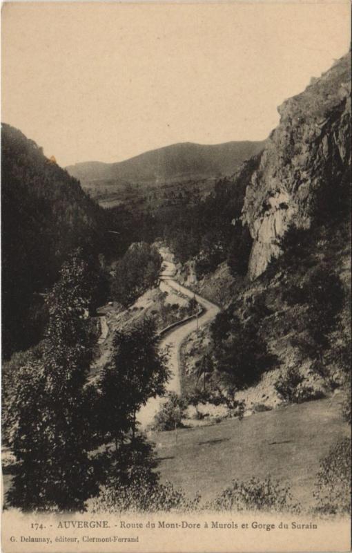 Carte postale ancienne Route du Mont-Dore a Murols et Gorge du Surain à Mont-Dore