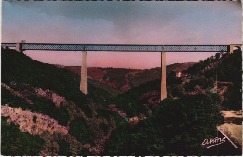 Carte postale ancienne Le Viaduc des Fades