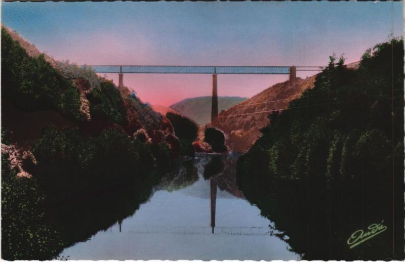 Carte postale ancienne Le Viaduc des Fades