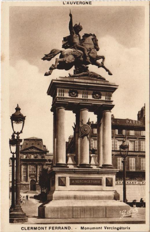 Carte postale ancienne Clermont-Ferrand Monument Vercingetorix à Clermont-Ferrand