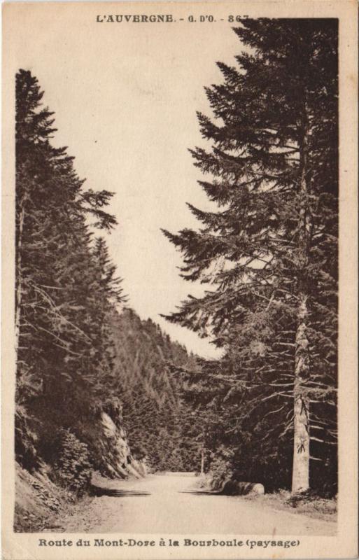 Carte postale ancienne Route du Mont-Dore a la Bourboule - Paysage à La Bourboule