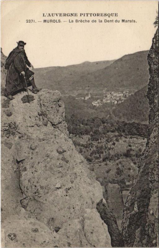 Carte postale ancienne Murols La Breche de la Dent du Marais à Murol