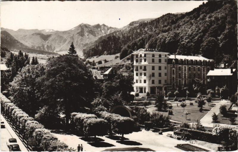Carte postale ancienne Le Mont-Dore Le Parc du Casino à Mont-Dore
