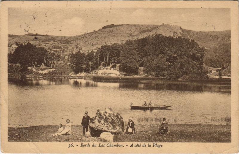 Carte postale ancienne Bords du Lac Chambon - A Cote de la Plage