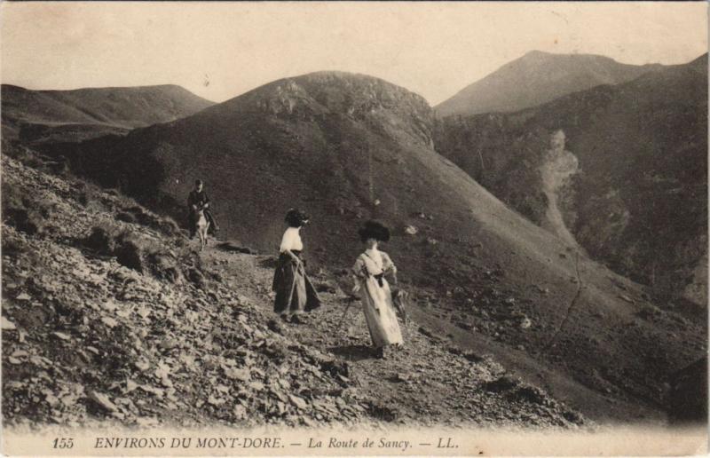 Carte postale ancienne Le Mont-Dore Environs - La Route de Sancy à Mont-Dore