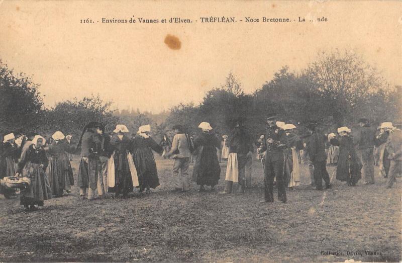 Carte postale ancienne Treflan - Noce Bretonne
