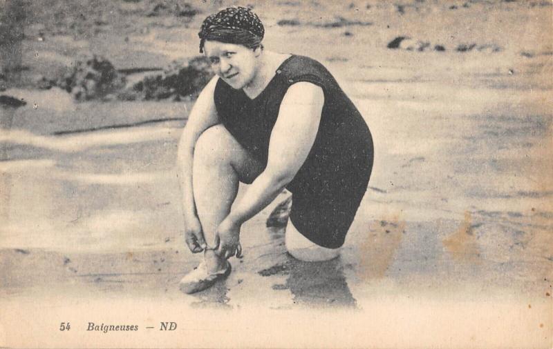 Carte postale ancienne Baigneuses