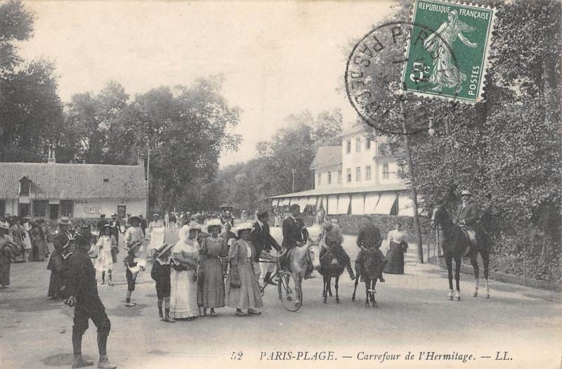 Carte postale ancienne Paris Plage - Carrefour De L'Hermitage