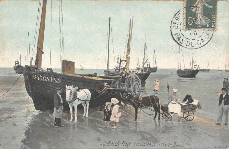 Carte postale ancienne Berck Plage - Les Bateaux A Maree Basse à Berck