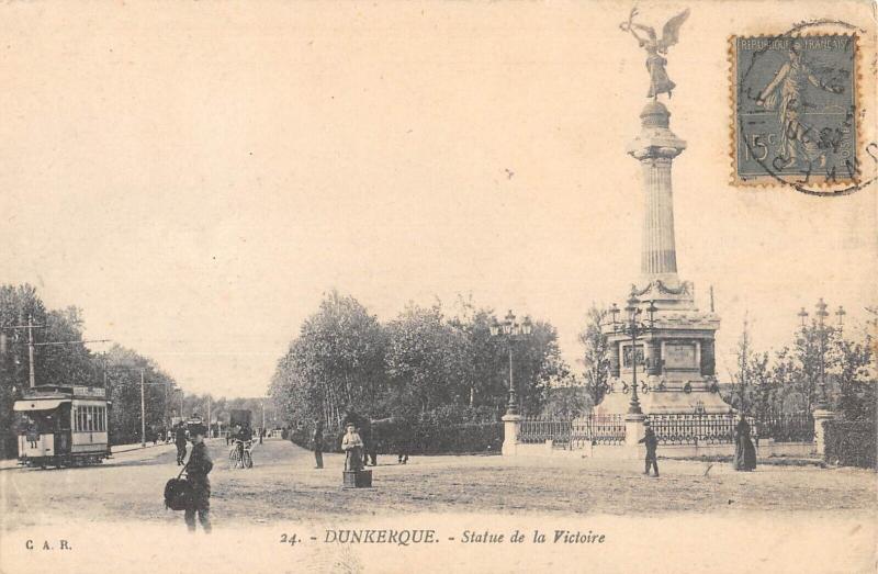 Carte postale ancienne Dunkerque - Statue De La Victoire à Dunkerque