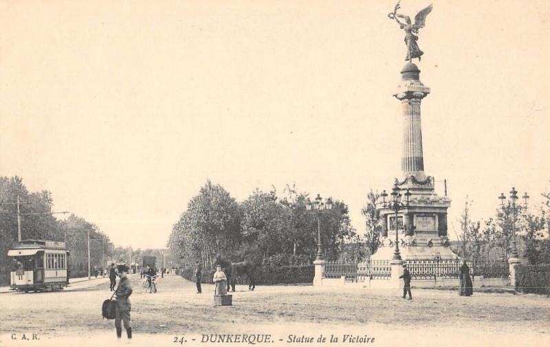 Carte postale ancienne Dunkerque - Statue De La Victoire à Dunkerque