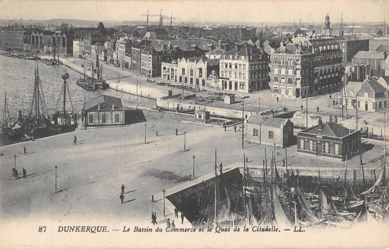 Carte postale ancienne Dunkerque - Le Bassin Du Commerce Et Le Quai De La Citadelle à Dunkerque
