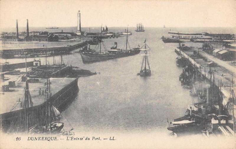 Carte postale ancienne Dunkerque - L'Entree Du Port à Dunkerque