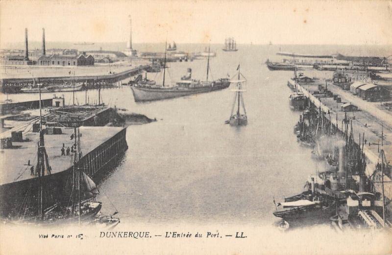 Carte postale ancienne Dunkerque - L'Entree Du Port à Dunkerque