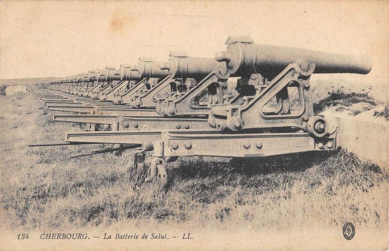 Carte postale ancienne Cherbourg - La Batterie De Salut