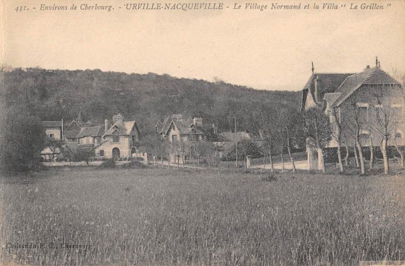 Carte postale ancienne Urville Nacqueville - Le Village Normand Et La Villa Le Grillon à Urville