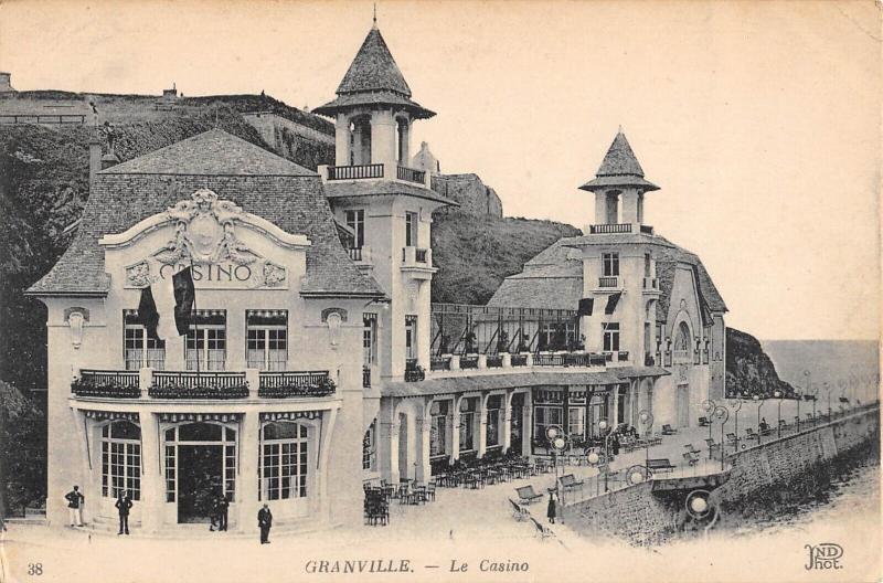 Carte postale ancienne Granville - Le Casino à Granville