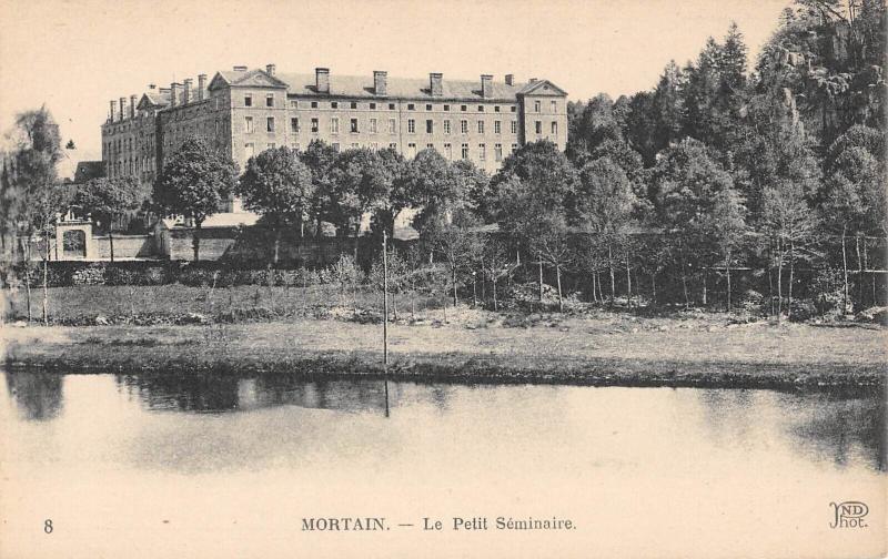 Carte postale ancienne Mortain - Le Petit Seminaire