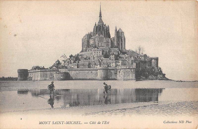 Carte postale ancienne Mont Saint Michel - Cote De L'Est
