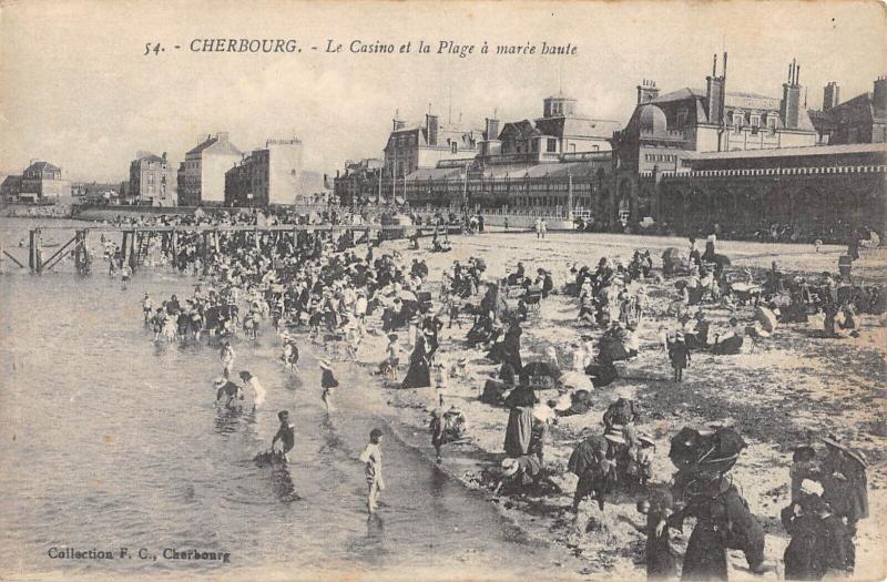 Carte postale ancienne Cherbourg - Le Casino Et La Plage A Maree Haute