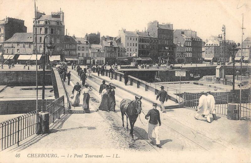 Carte postale ancienne Cherbourg - Le Pont Tournant