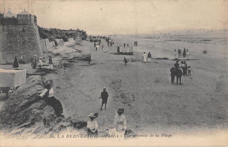 Carte postale ancienne La Bernerie - Vue Generale De La Plage
