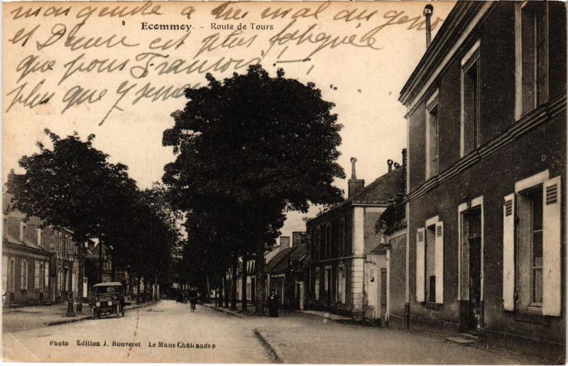 Carte postale ancienne Ecommoy Route de Tours