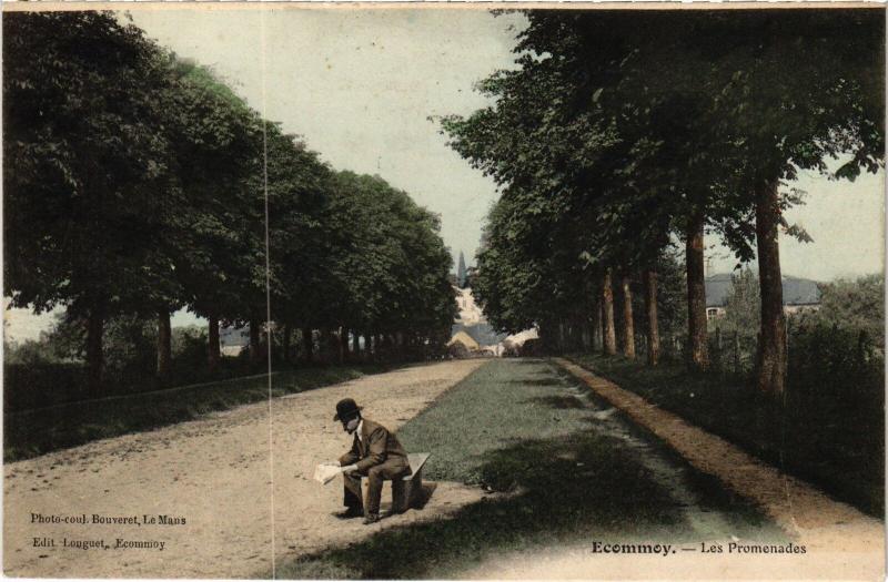 Carte postale ancienne Ecommoy les Promenades