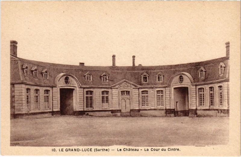 Carte postale ancienne Le Grand Luce le Chateau cour du Cintre