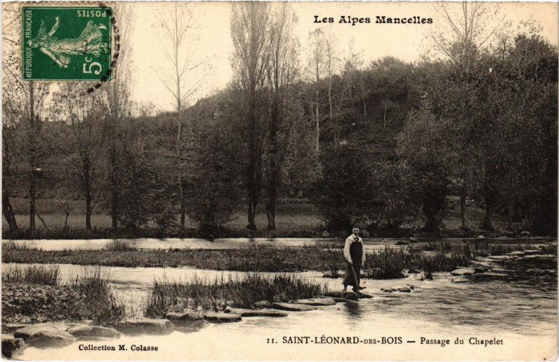 Carte postale ancienne St Leonard des Bois Passage du Chapelet