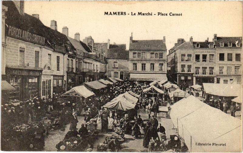 Carte postale ancienne Mamers le Marche Place Carnot à Mamers