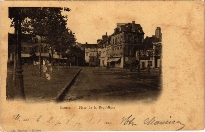 Carte postale ancienne Mamers Place de la Republique à Mamers